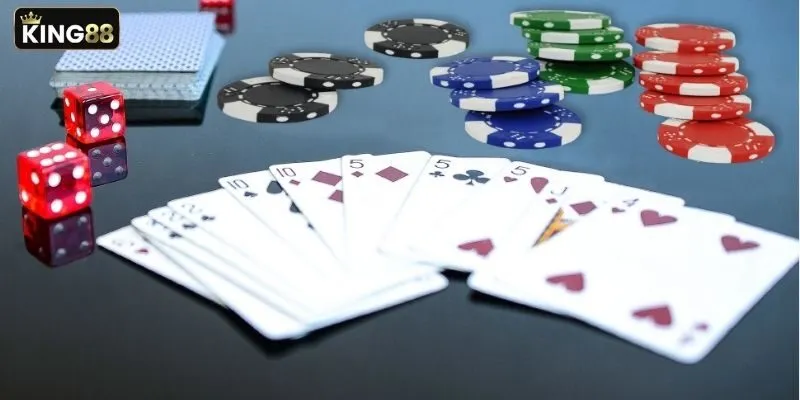 Bạn không nên ôm quá nhiều bài khi ván game diễn ra